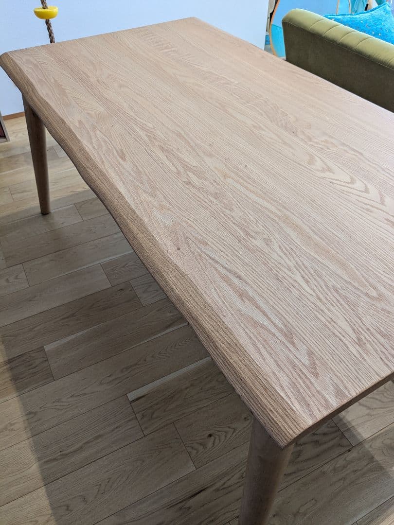 ダイニングテーブル　4人用