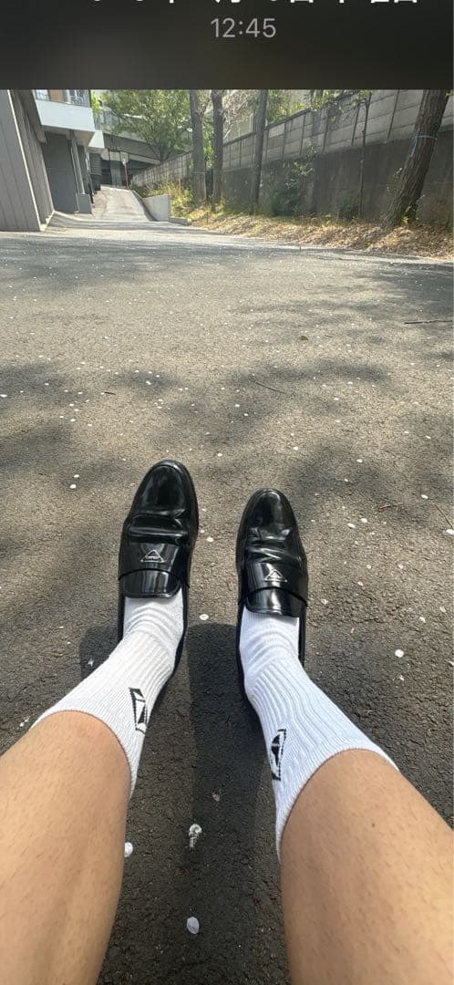 定価約12万円PRADA レザーシューズ