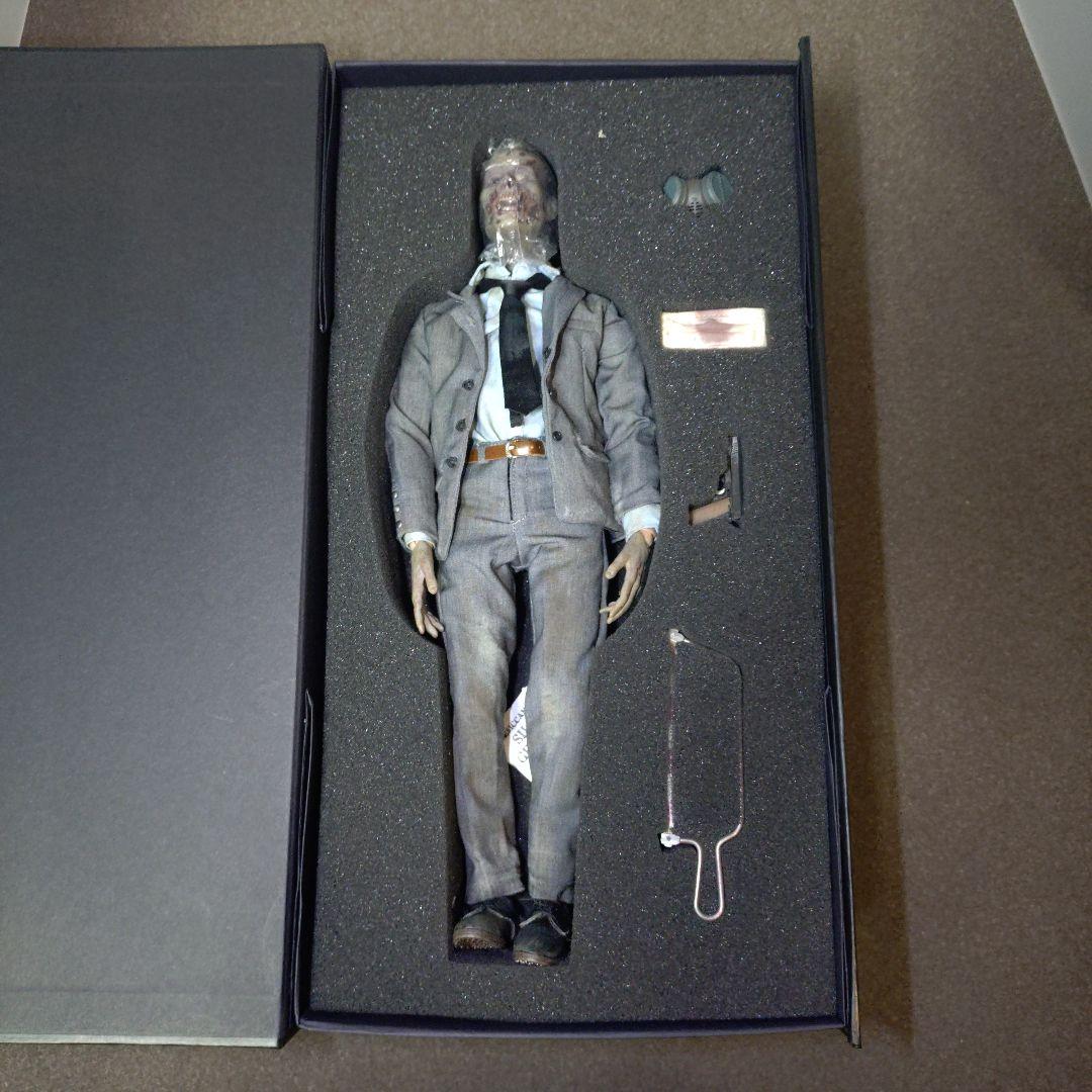 ①BOMTOYS 1/6 ゾンビ　フィギュア　バイオハザード