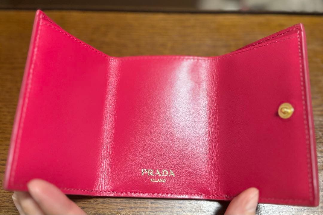 小物 PRADA MINI TRIOFOLD WALLET