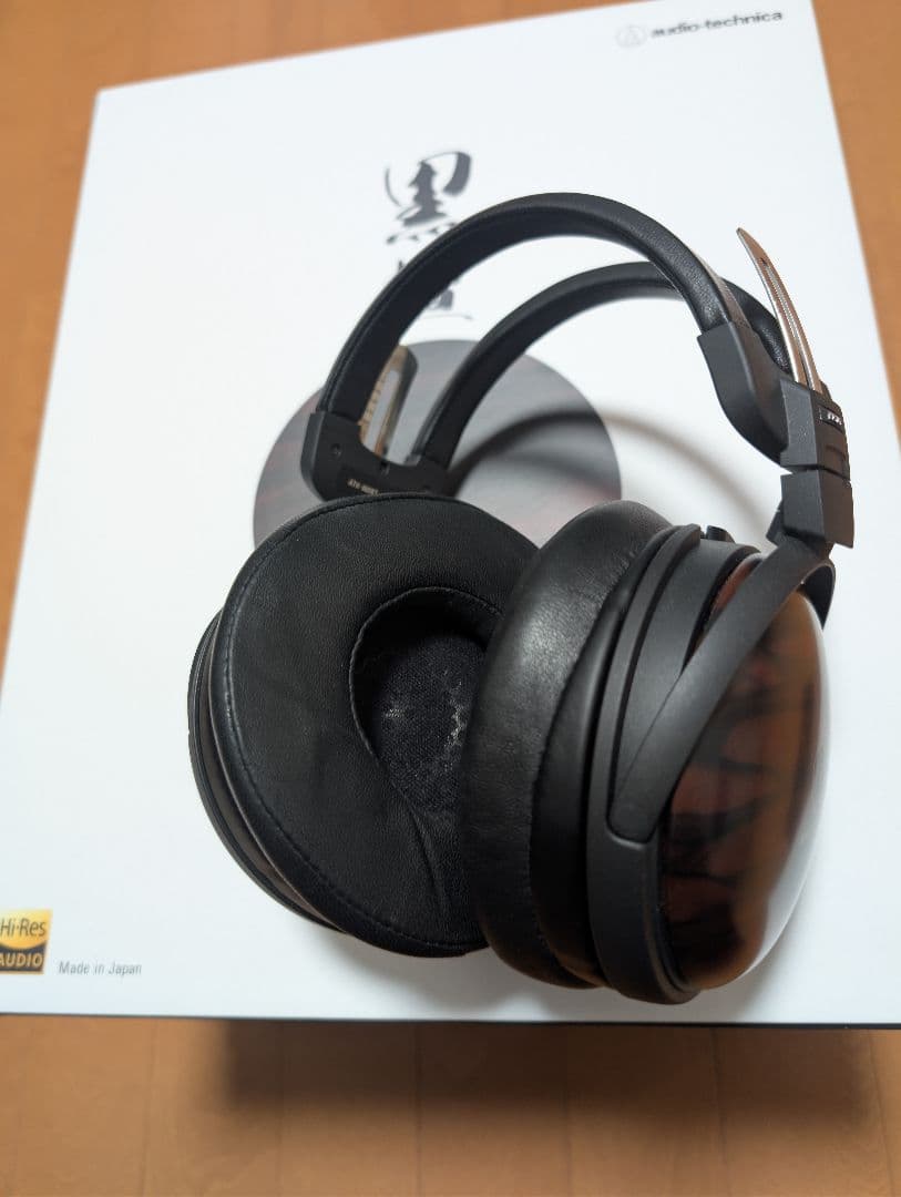 オーディオテクニカ　ATH-AWKT 密閉型ヘッドホン ★ほぼ未使用★