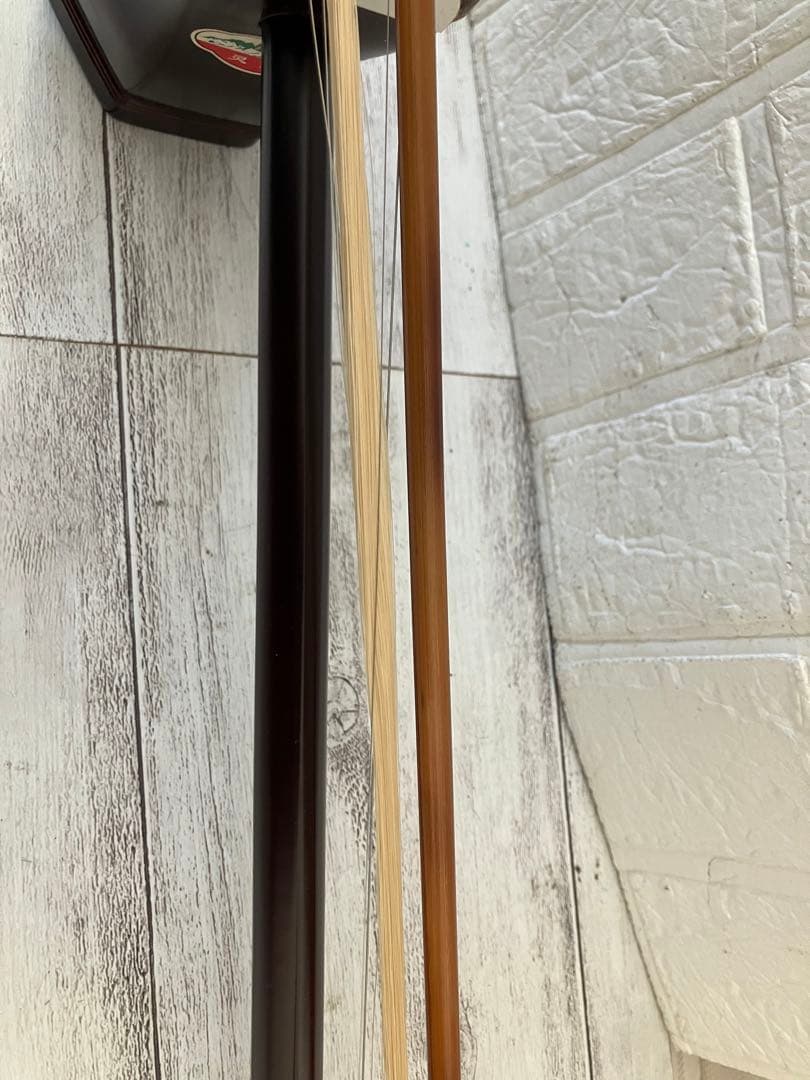 中国の伝統的な擦弦楽器、二胡（にこ）