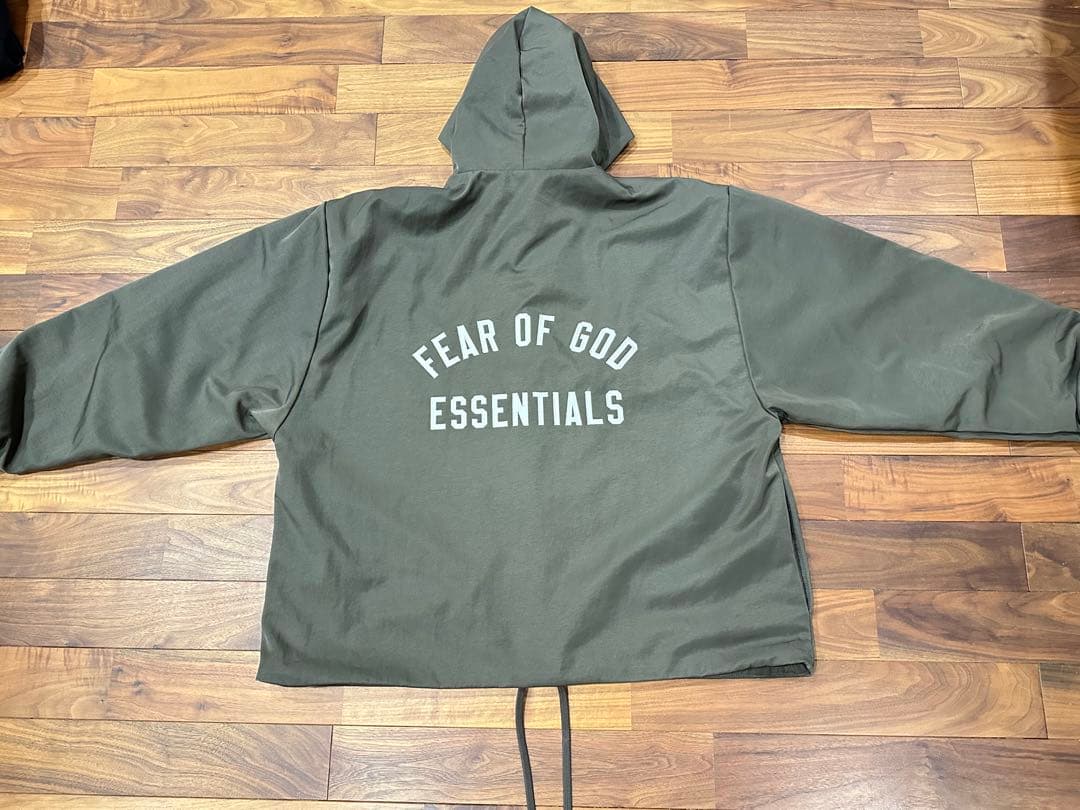 【新品】 FOG ESSENTIALSナイロンフーデッド コーチ ジャケット