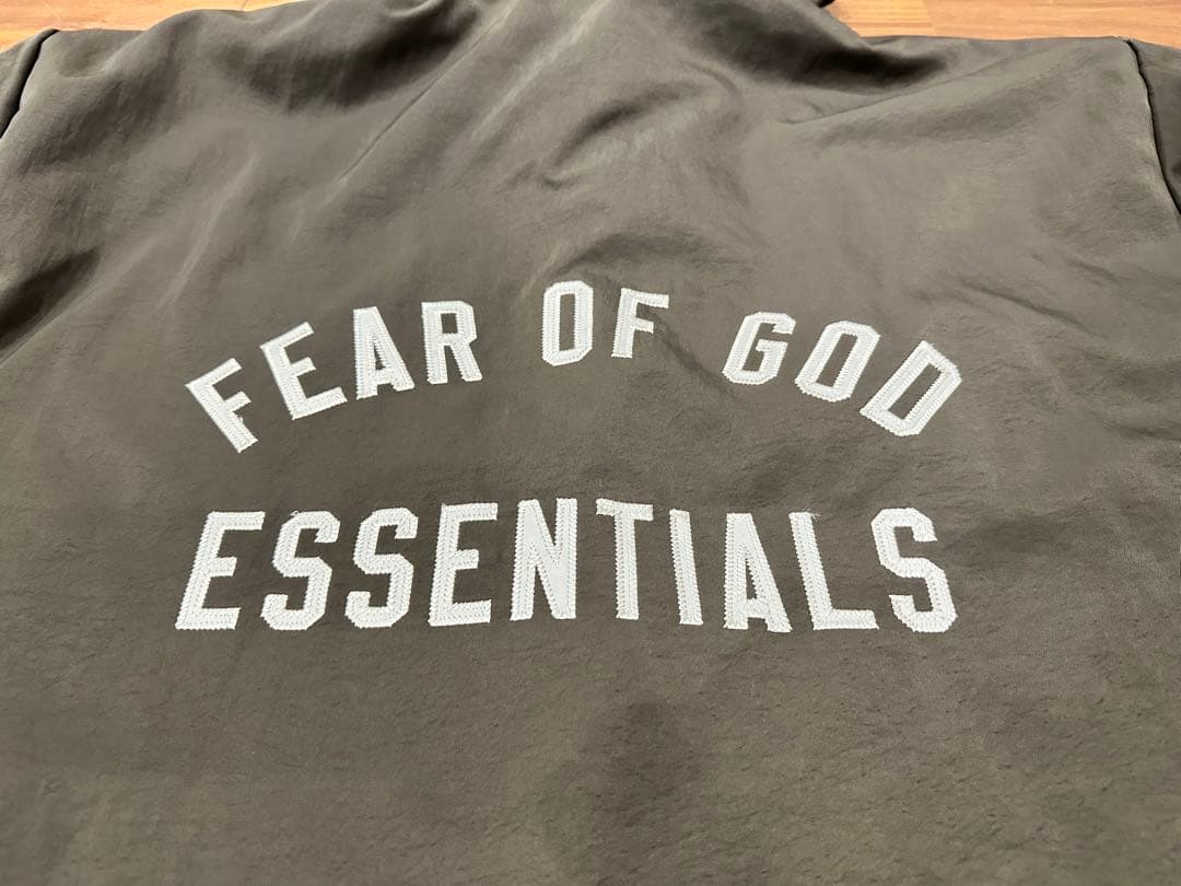 【新品】 FOG ESSENTIALSナイロンフーデッド コーチ ジャケット