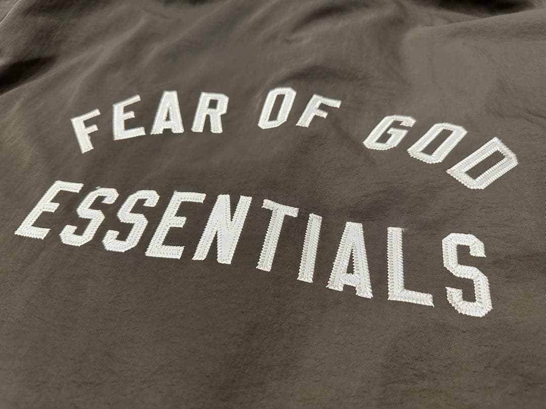 【新品】 FOG ESSENTIALSナイロンフーデッド コーチ ジャケット