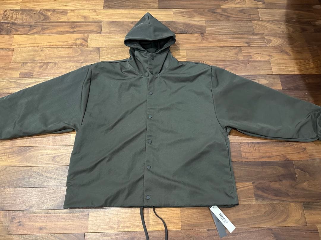 【新品】 FOG ESSENTIALSナイロンフーデッド コーチ ジャケット