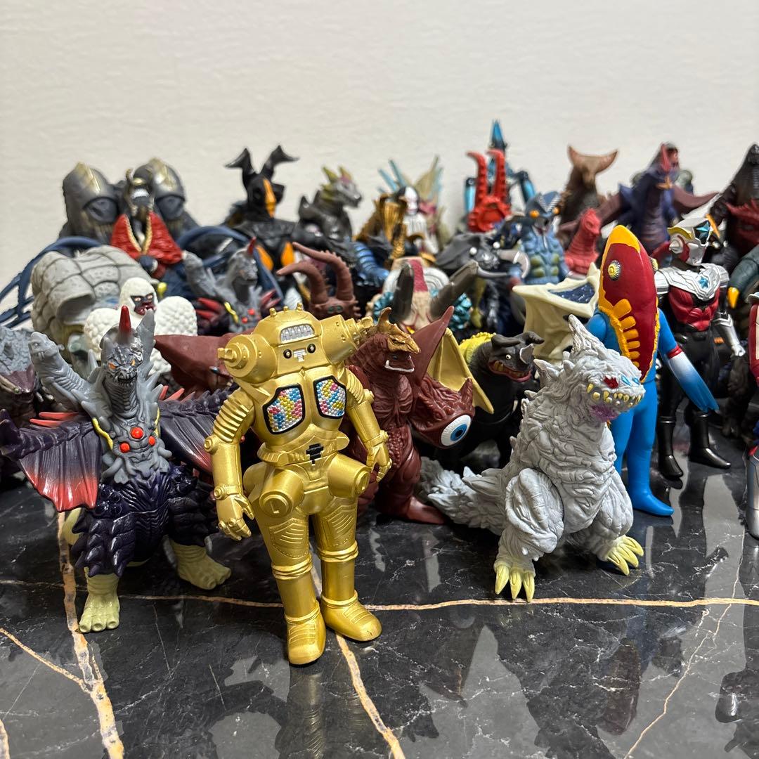 ウルトラマン　フィギア　怪獣　大量　まとめ売り
