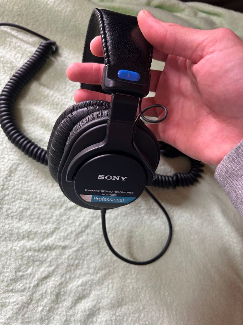 【美品】SONY ステレオヘッドホン 有線 MDR-7506
