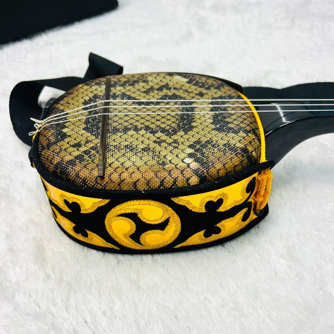 【美品】沖縄三線　蛇柄　人工皮仕様　三味線タイプ　リュックケース付き