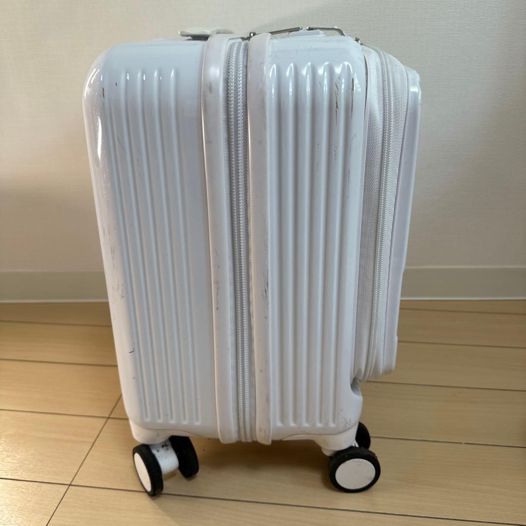 innovator INV20 キャリーケース33Lホワイト