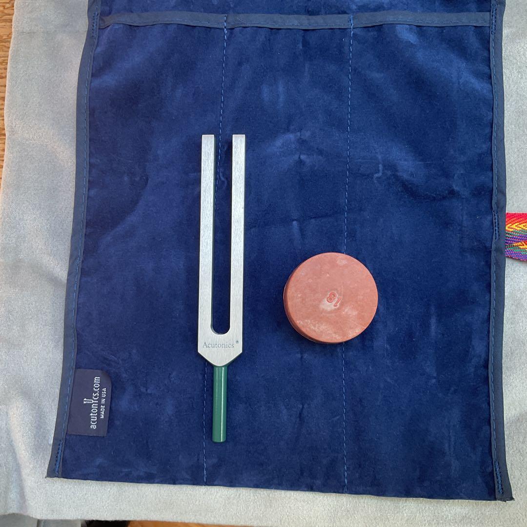 睡眠障害の改善にも有効なアキュトニックス　アース(地球) 音叉