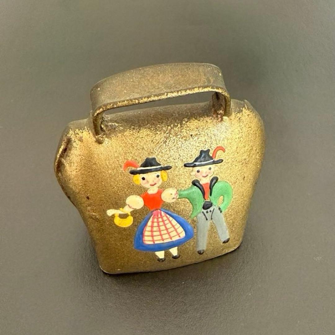 古い　カウベル