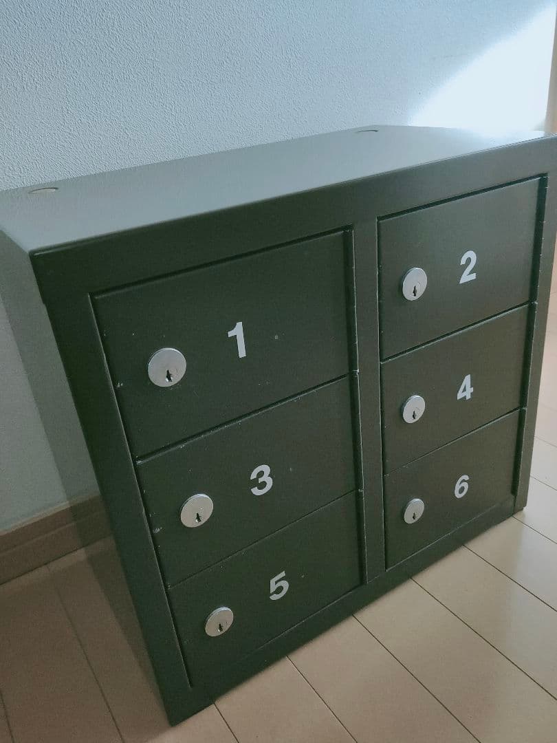 ♪スチール製 鍵付き ロッカー キャビネット インテリア 収納 家具 什器 ♪