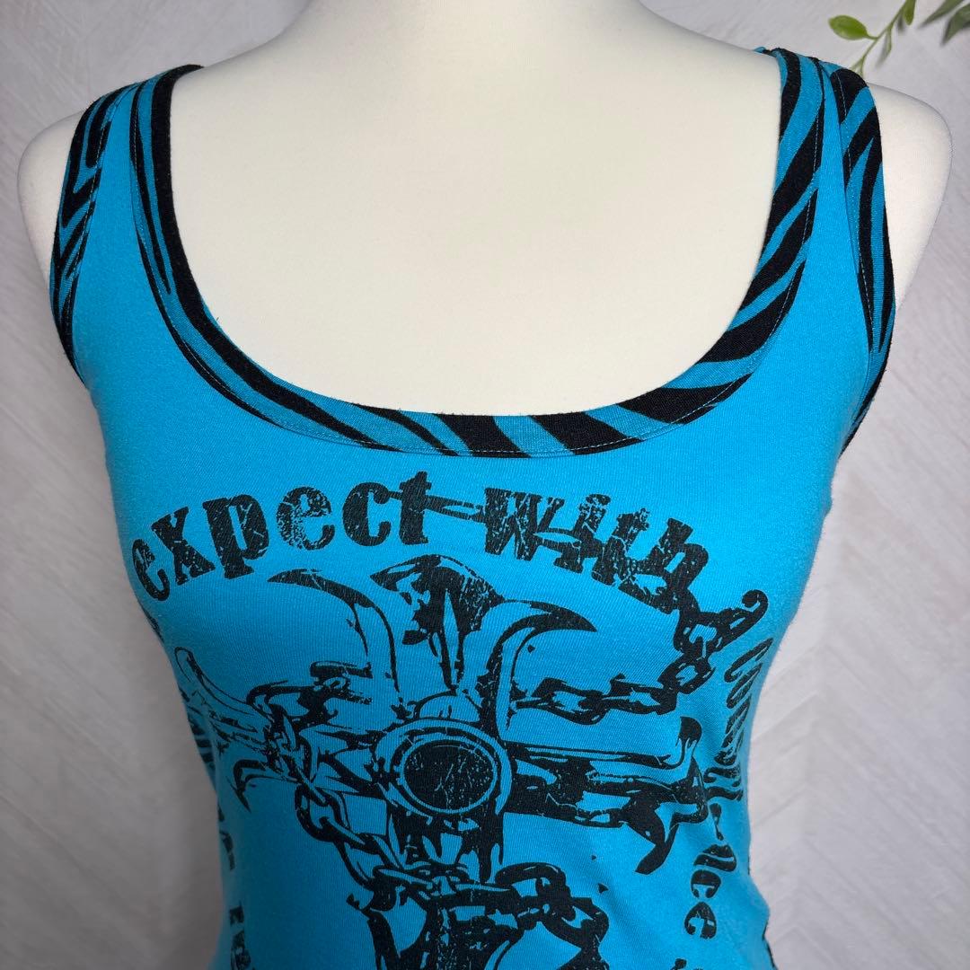 d.i.a. 平成ギャルy2k バックオープンゼブラ柄十字架英字タンクトップ