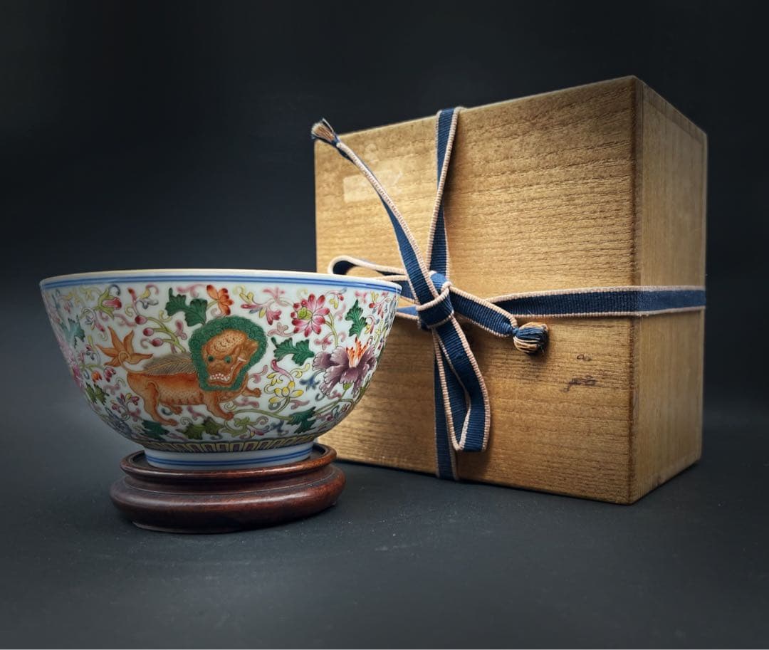 中国美術 古玩 大清乾隆年製 獅子紋様椀 箱付き