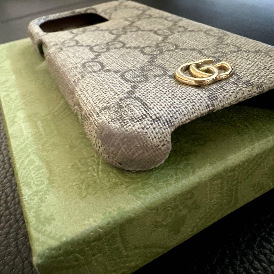 GUCCI グッチ　iPhone15proケース　GG スプリーム 付属品あり