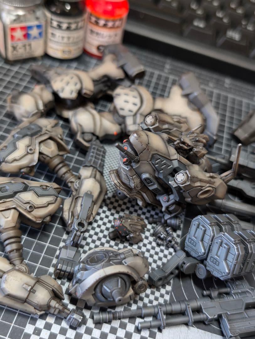 30MM アーマード・コア6 ナイトフォール　完成品　成形色ウェザリング仕上げ