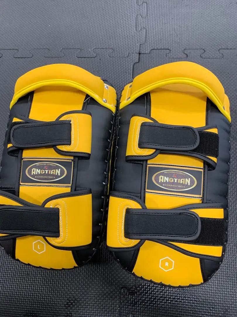 【新品】 レーザー本草キックミット　茶色、二つ きよ