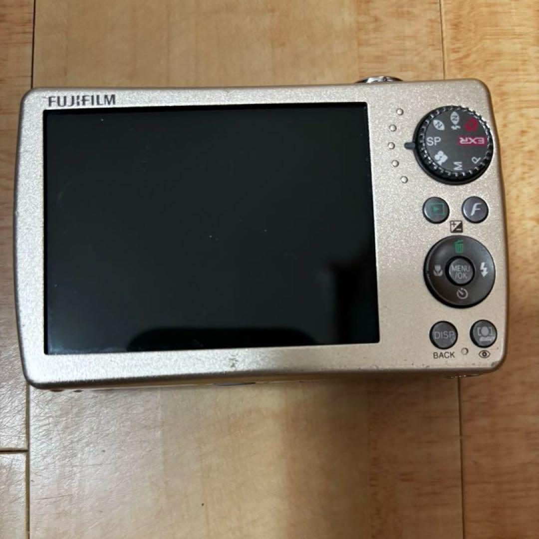 富士フィルムFINEPIX F200 EXR