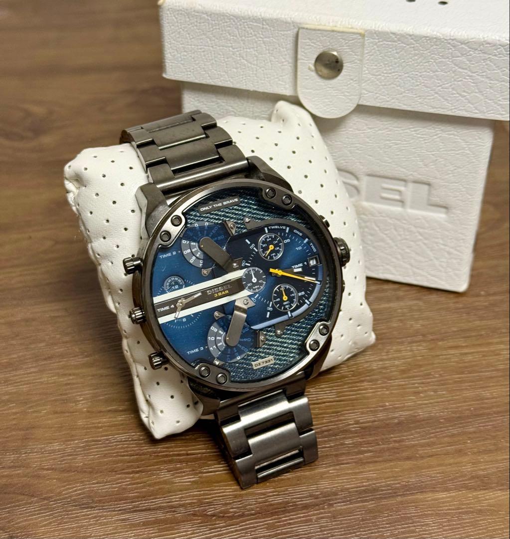 アッキーナ様　DIESEL クォーツ腕時計