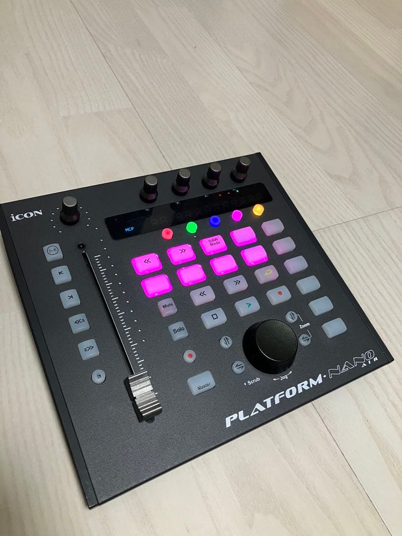 iCON PLATFORM NANO AIR コントローラー