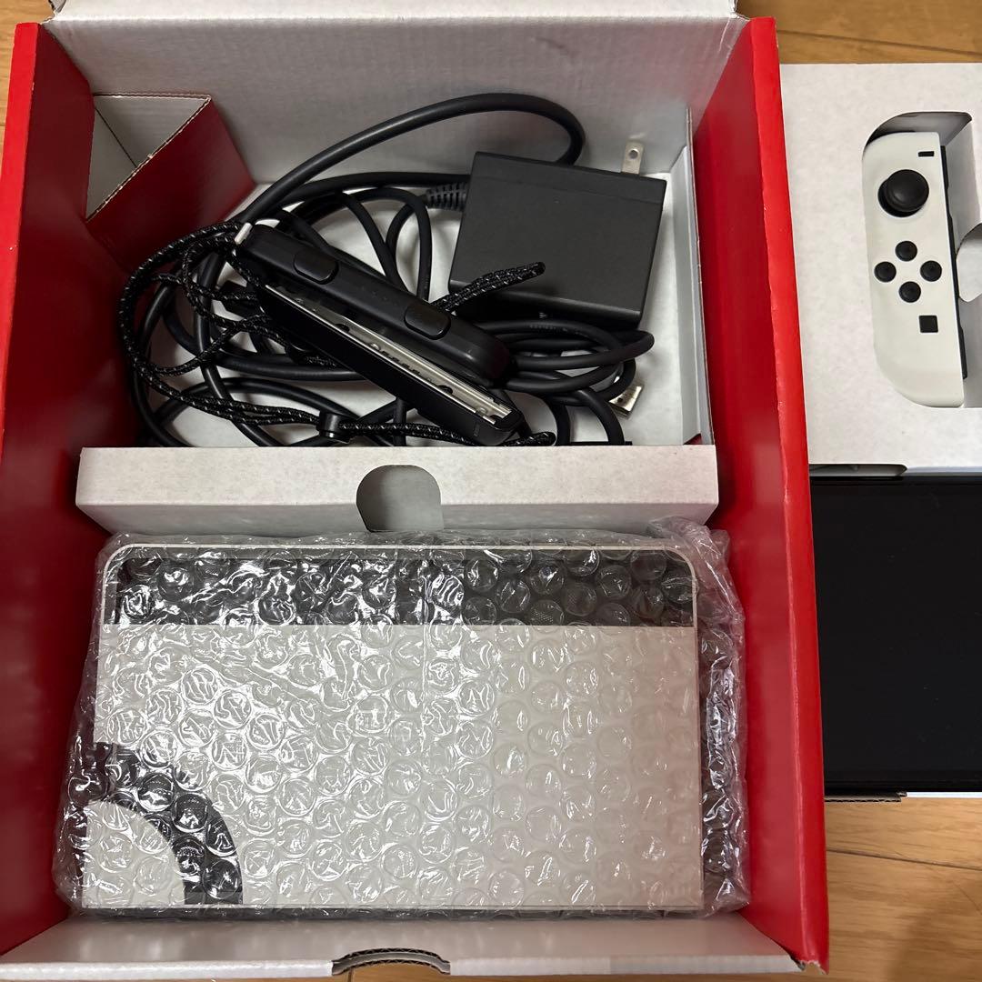 Nintendo Switch (OLEDモデル) ホワイト 本体