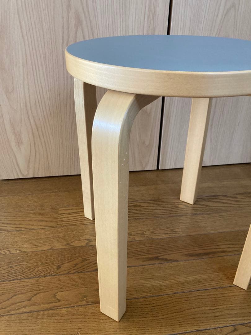 アルテックスツールリノリウムアッシュ４本脚