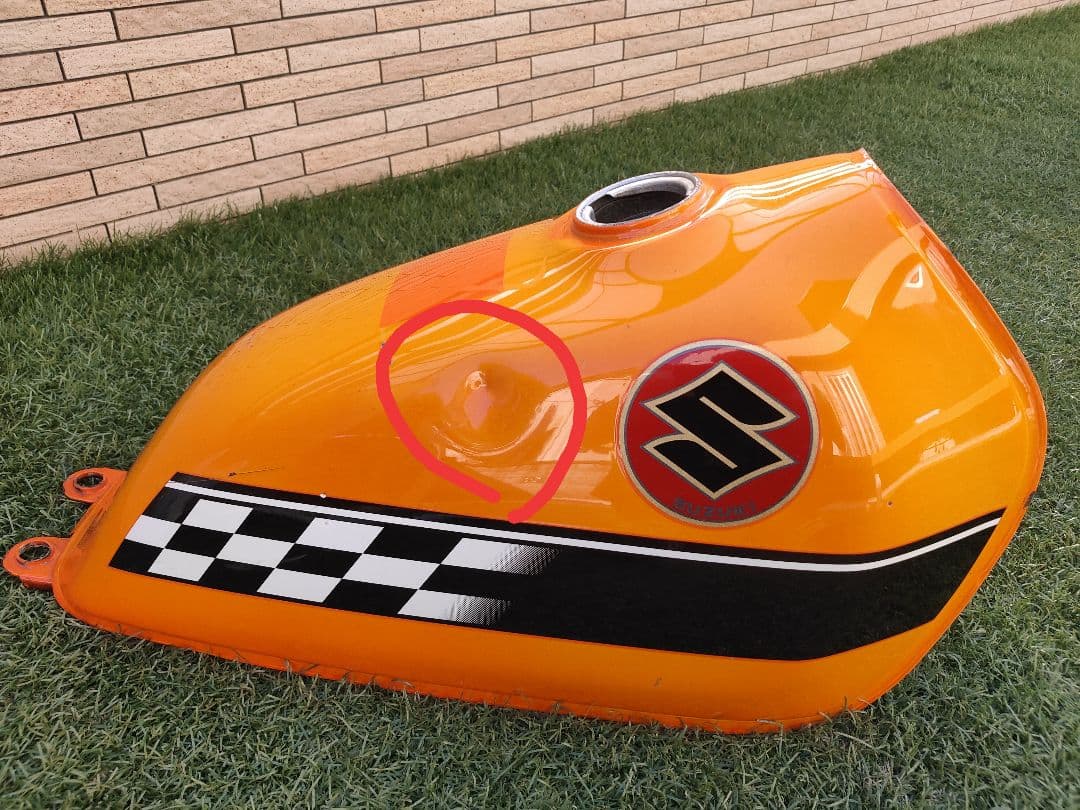 スズキ グラストラッカー ビックボーイ 純正 チェッカーフラッグ タンク