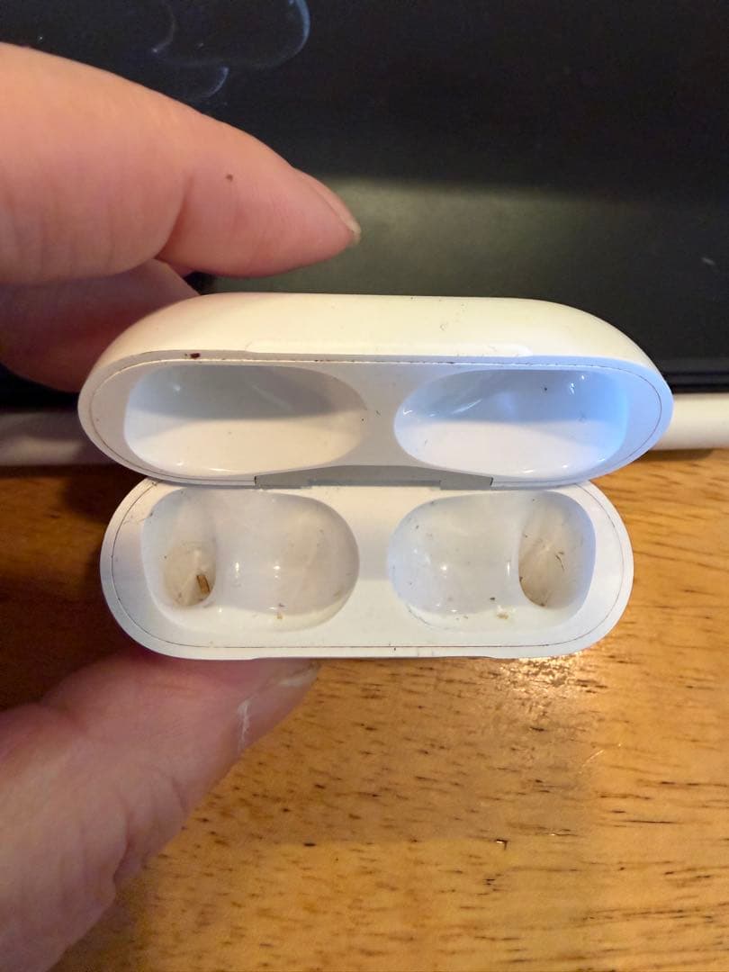 AirPods Pro (第2世代) 本体 MagSafe充電ケース付き