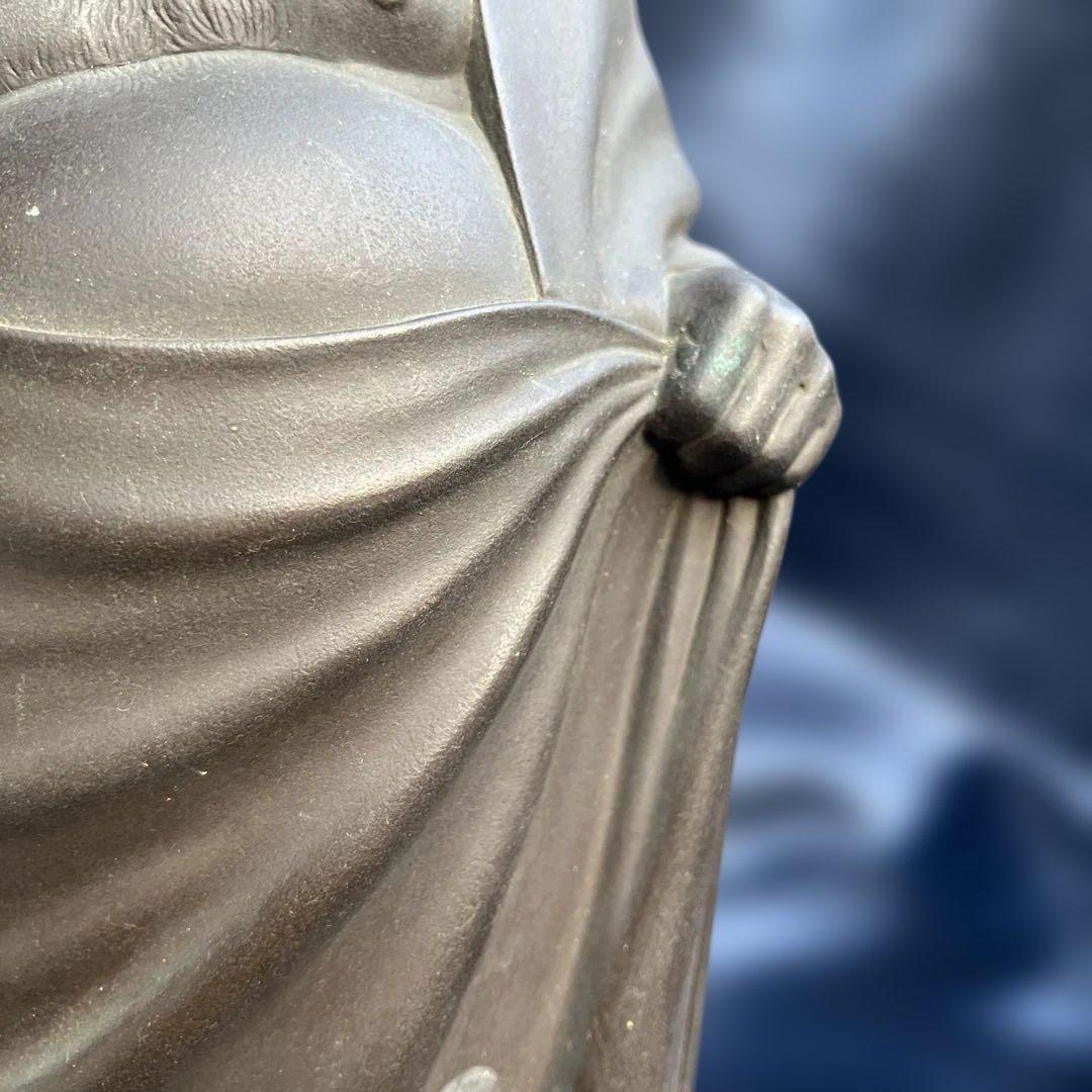 ()だるま大師の達磨像と思われます。