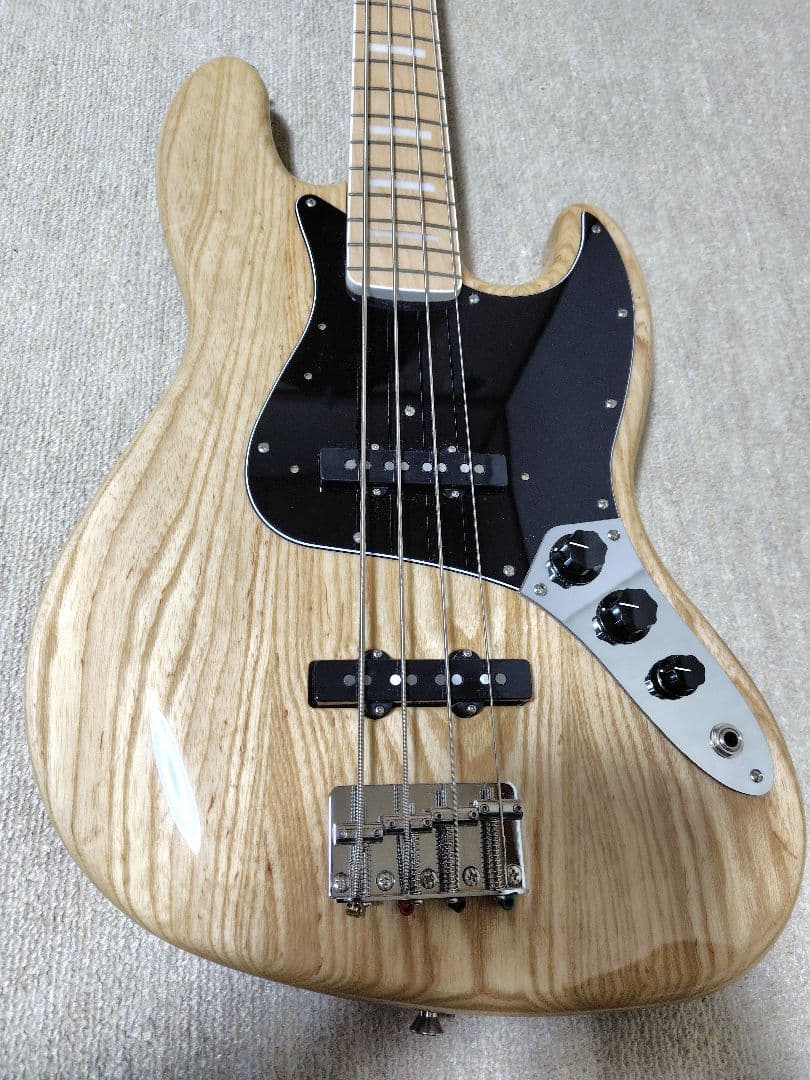 ベース Fender MIJ Traditional 70s JazzBass