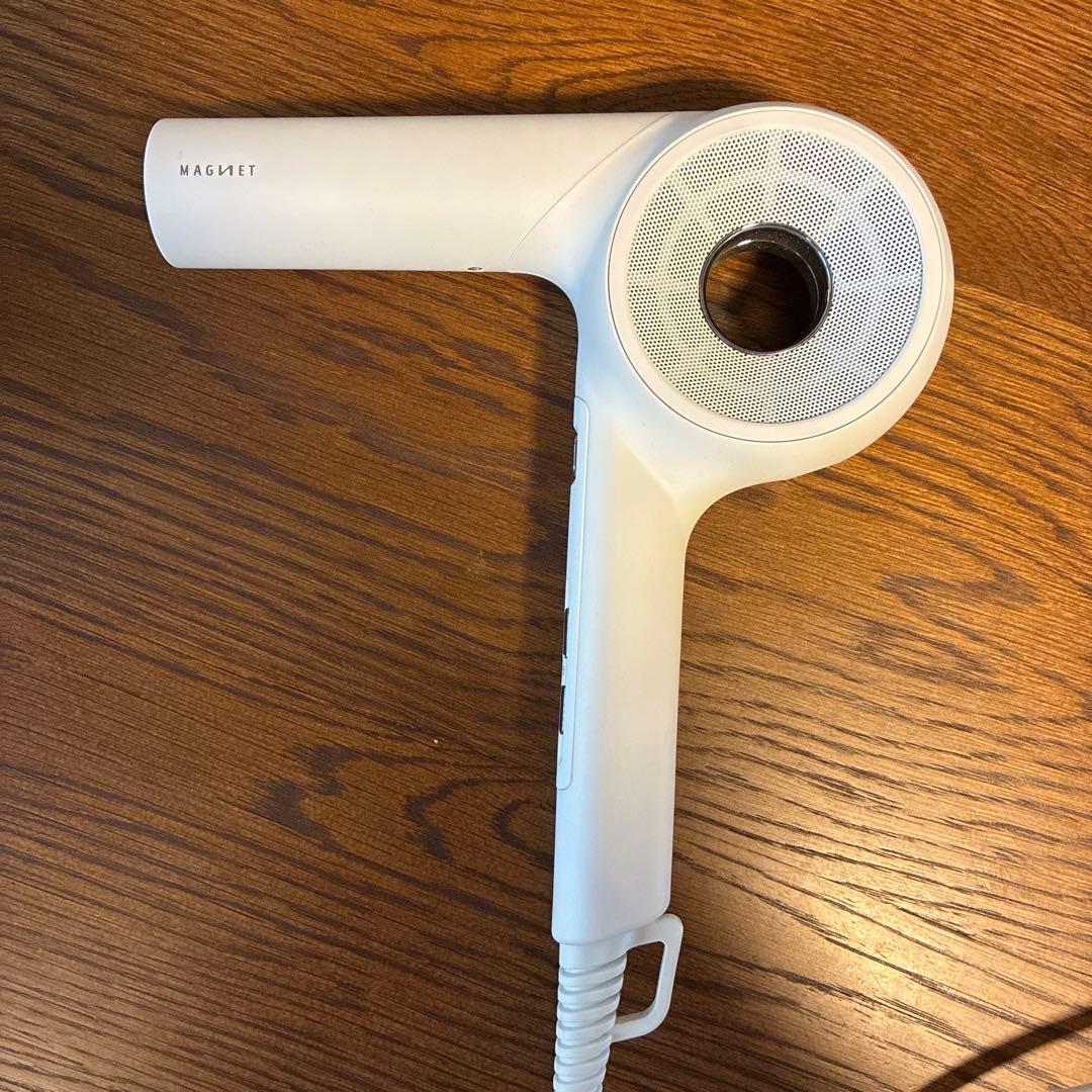 【HOLISTIC cures】マグネットヘアプロ ドライヤーゼロ (ホワイト)