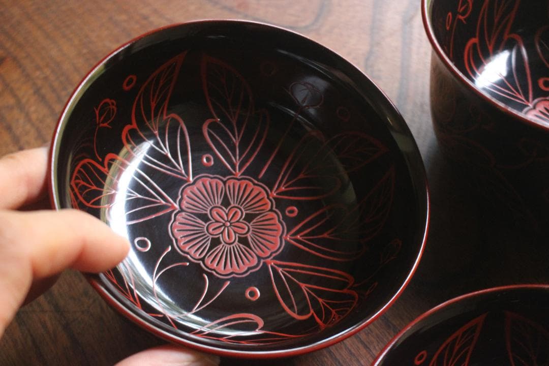 時代逸品！端正な爪朱黒漆に風情ある木芙蓉文の美しい吉野塗の四つ椀（検懐石道具京塗