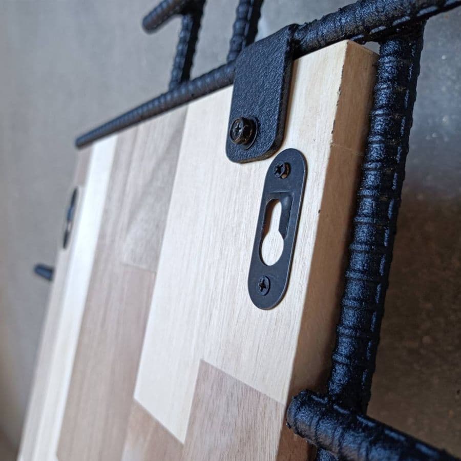 モダンな壁掛け看板