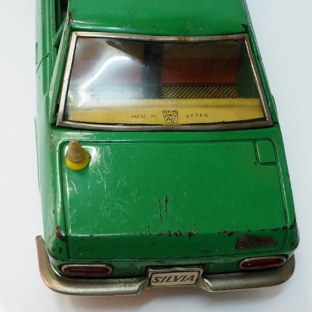 イチコー【初代 日産シルビア黄緑 フリクション無 改造有】ブリキ製ミニカー 箱無