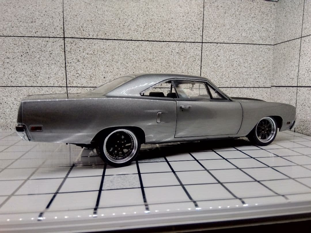 1/18 グリーンライト 1970 Plymouth Road Runner