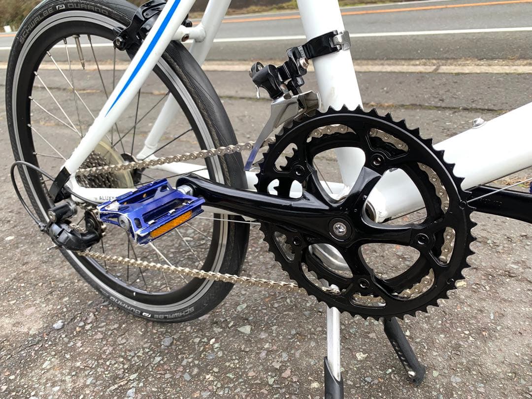 【即乘】送料無料GIANT ミニベロ小径車 IDIOMクロスバイク18速 20