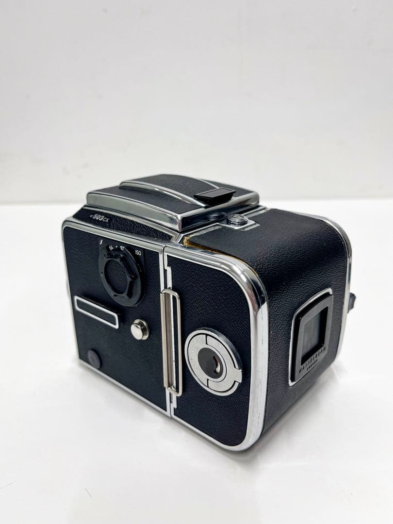 Hasselblad 503CX カメラボディとフィルムマガジンとストラップ