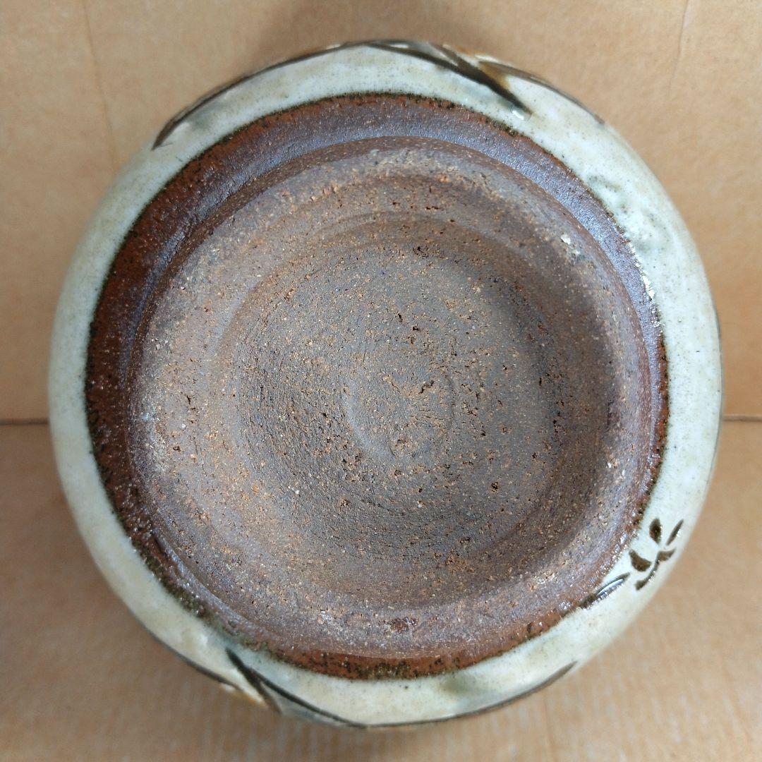 りー【本物保証】金城次郎 魚紋内ハケ目茶碗 共箱 栞 美品最上位秀作壷屋焼