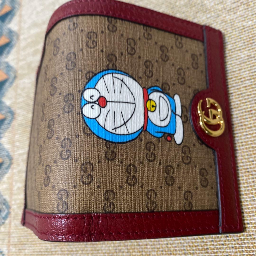 グッチ　GUCCIドラえもん　二つ折り財布　ミニウォレット コンパクトウォレット