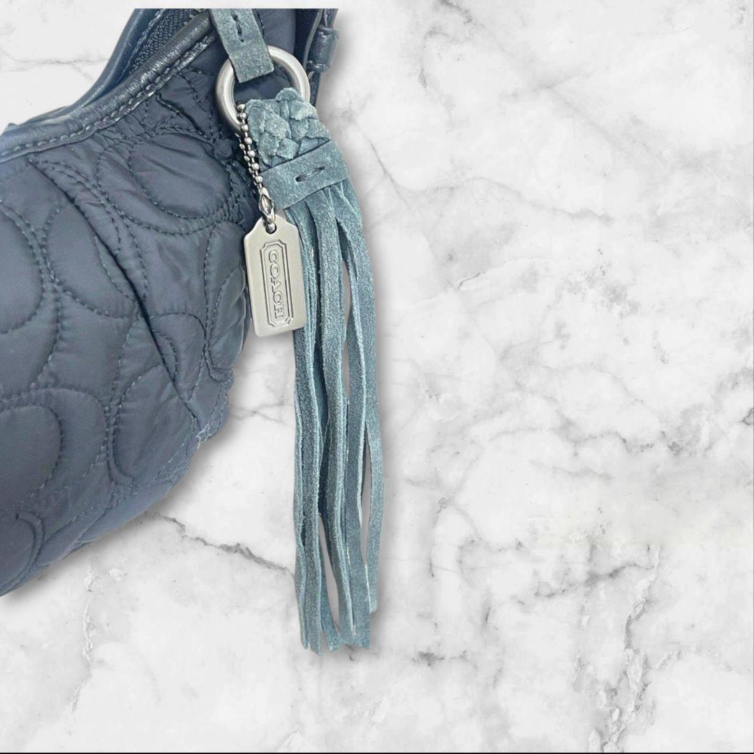 COACH キルティング ブラックショルダーバッグ