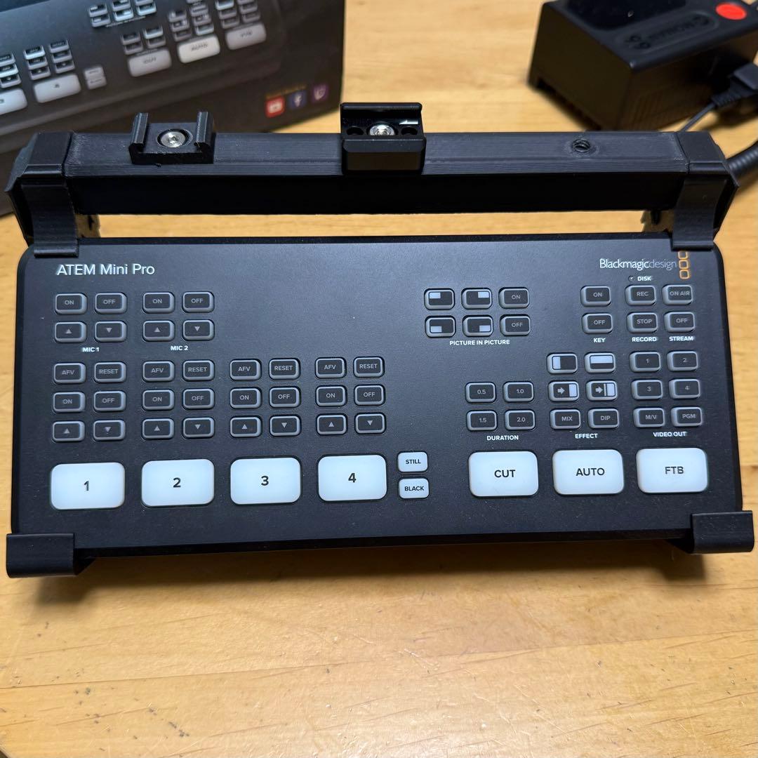 ATEM Mini Pro 専用スタンド付き