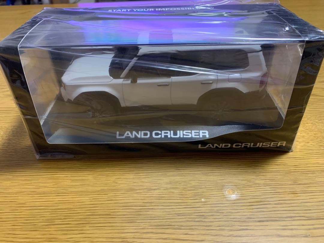 トヨタ　ランドクルーザー　250