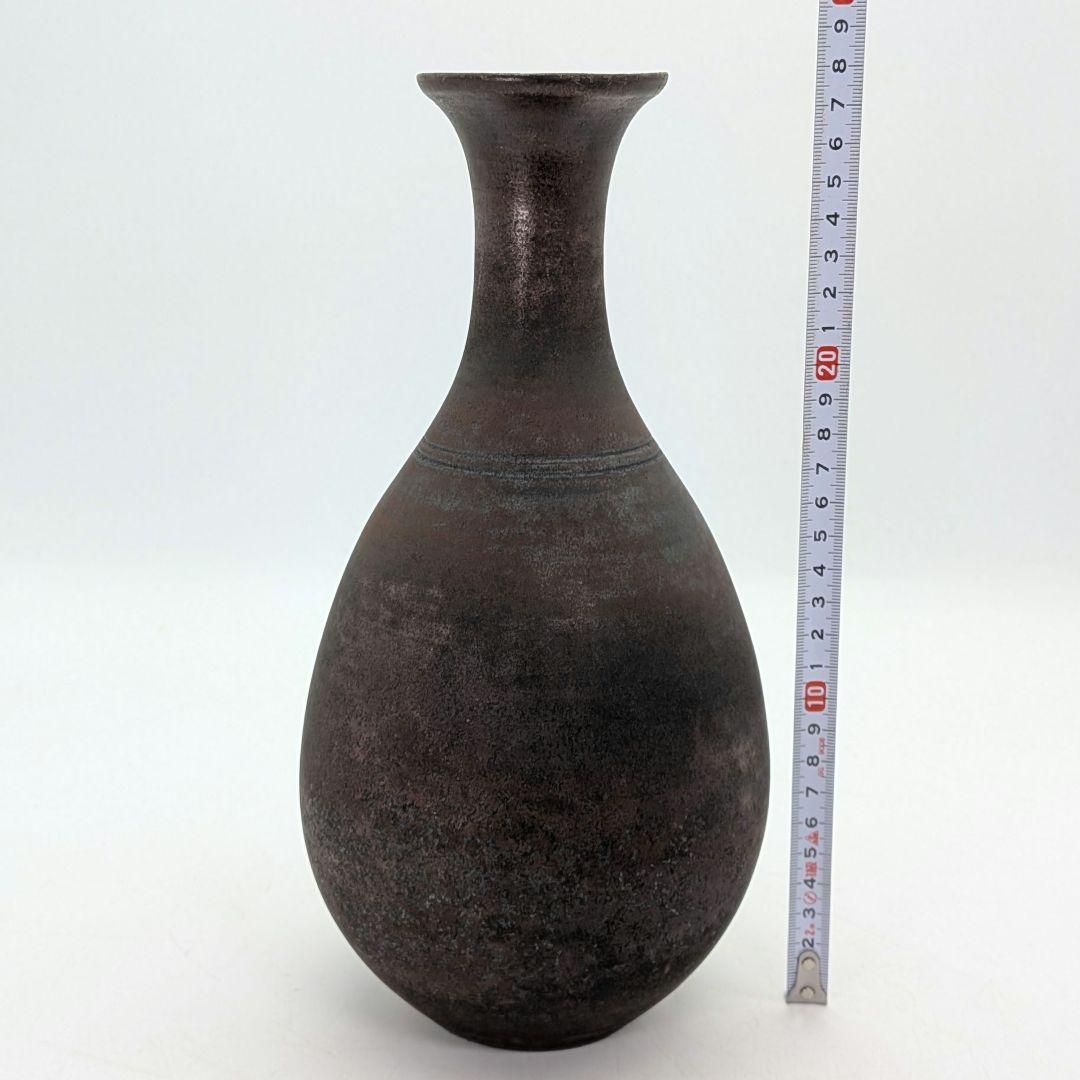 中里重利 唐津焼 黒陶花入 共箱（四方桟組箱） 花器 花瓶 フラワーベース 置物