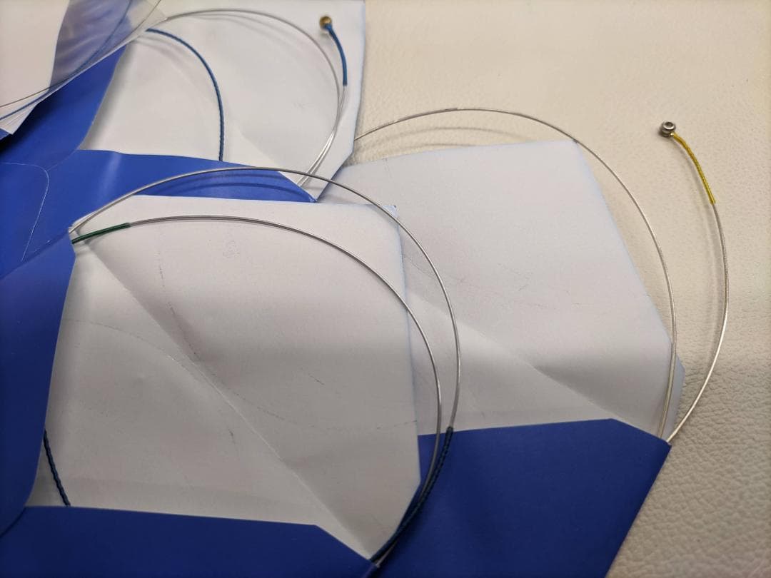 バイオリン弦　インフェルド　レッドとブルー　オーストリア製　新品