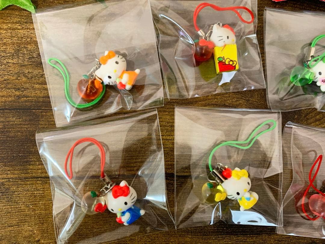 み*き様 ★希少★レア多数　ご当地キティ　フルーツ　根付　ストラップ　非売品　ま