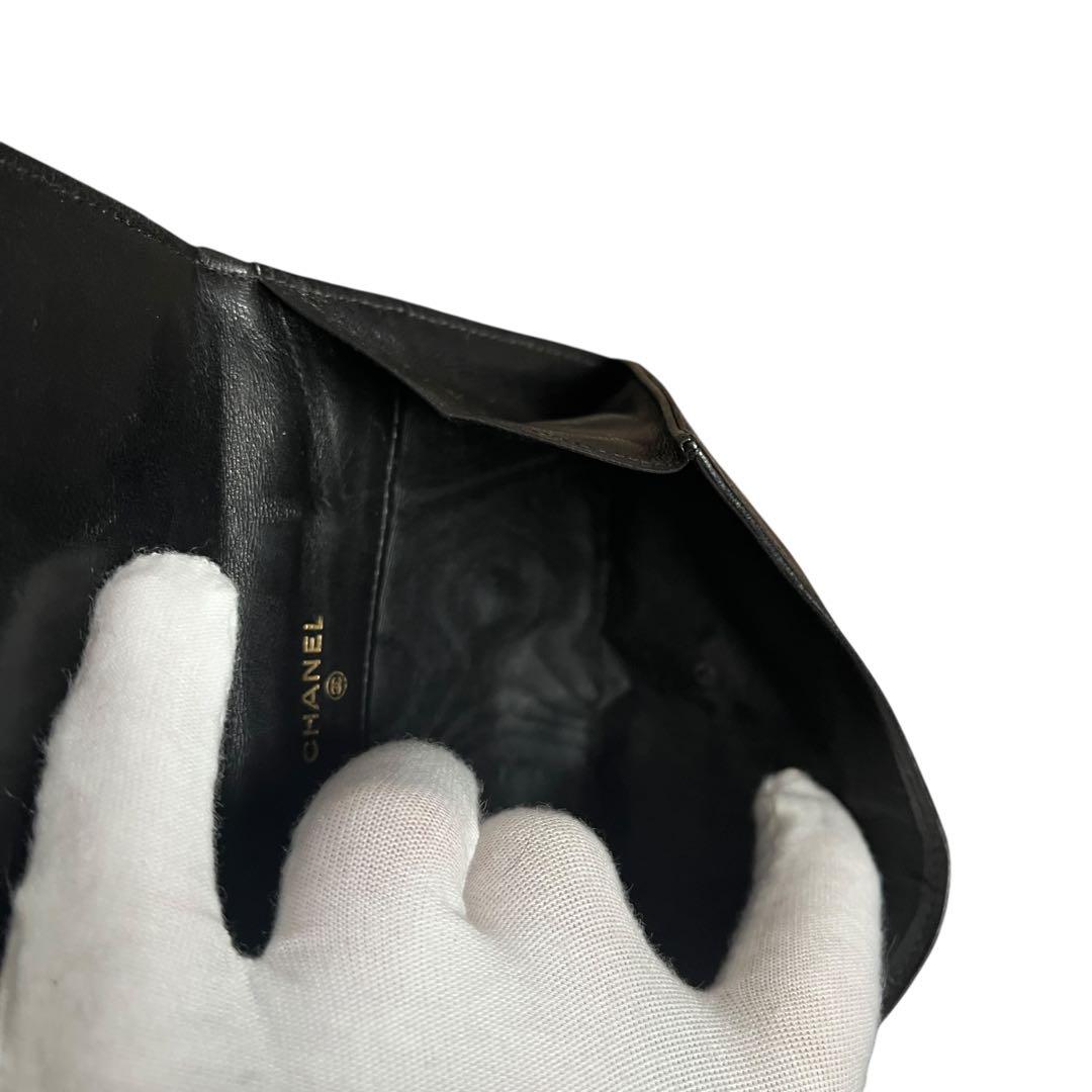 最終値下げCHANEL デカココマーク レザー 二つ折りブラック