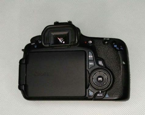 【匿名配送】Canon EOS60D ボディ★美品★ショット数僅少
