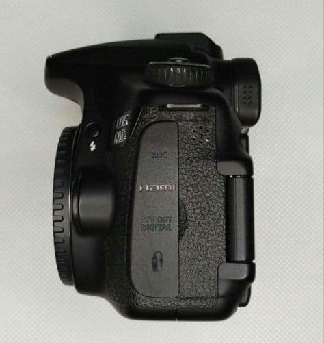 【匿名配送】Canon EOS60D ボディ★美品★ショット数僅少