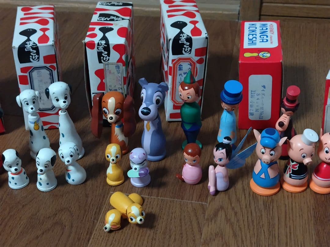 未使用 経年保管品ディズニーの城 まんがこけし 9種キャラミッキーマウス
